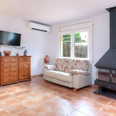 Holiday Chari Holiday home Montras